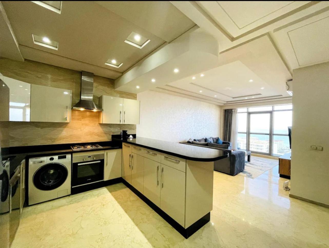 Seafront 2 Bedrooms Flat Танжер Екстериор снимка