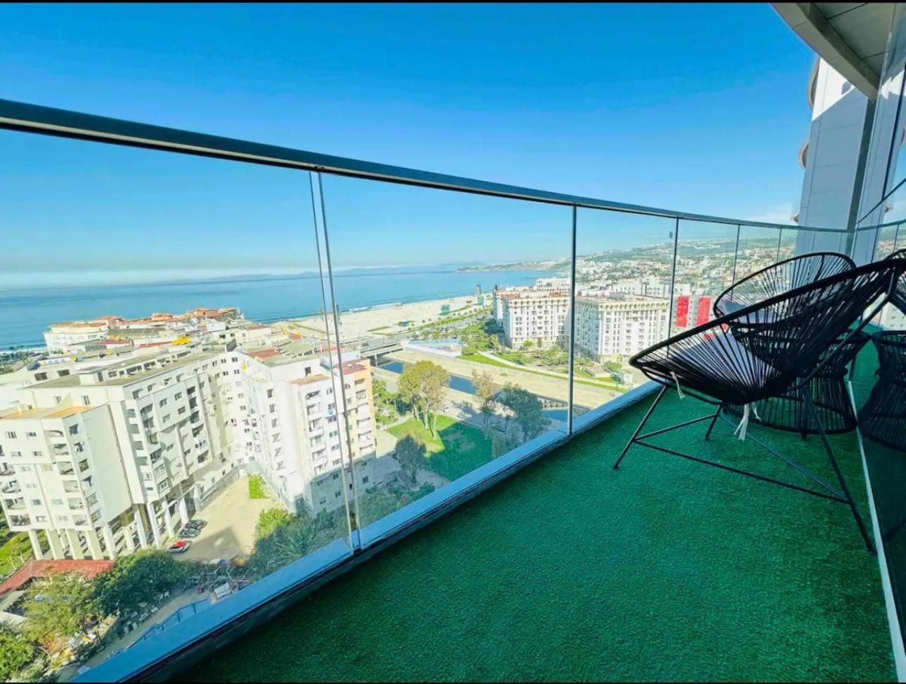 Seafront 2 Bedrooms Flat Танжер Екстериор снимка