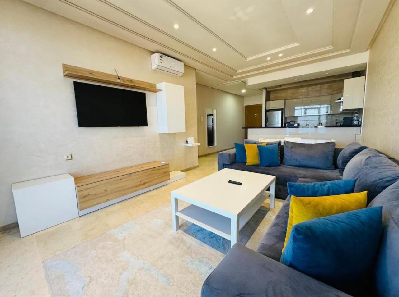 Seafront 2 Bedrooms Flat Танжер Екстериор снимка
