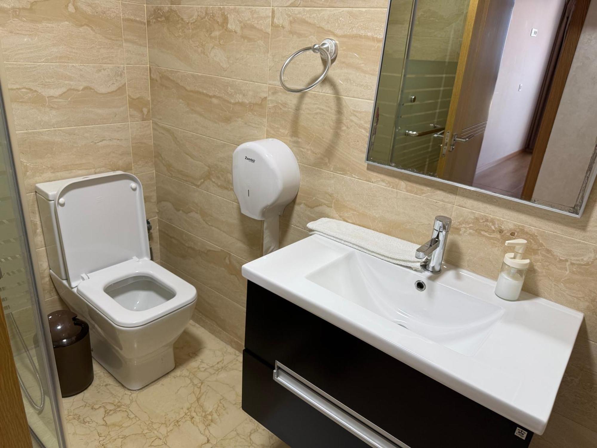 Seafront 2 Bedrooms Flat Танжер Екстериор снимка